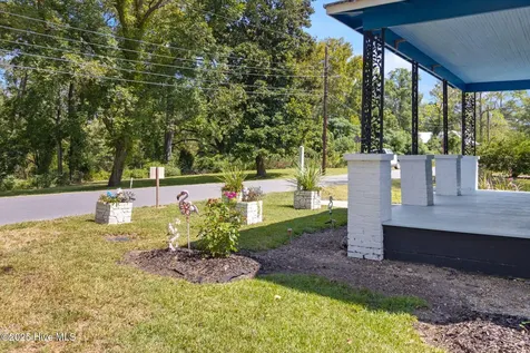 104 Trent Street Trenton NC 28585