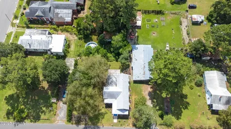 104 Trent Street Trenton NC 28585
