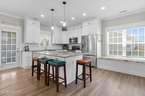 210 Dorovan Court Hubert NC 28539