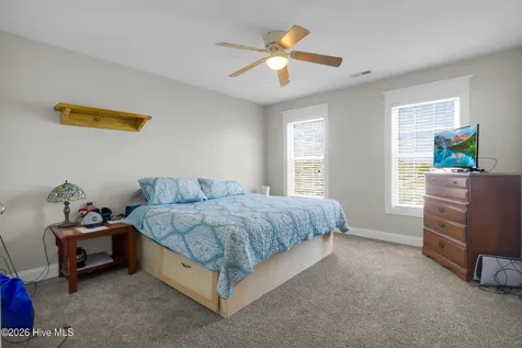 210 Dorovan Court Hubert NC 28539