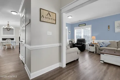 210 Dorovan Court Hubert NC 28539