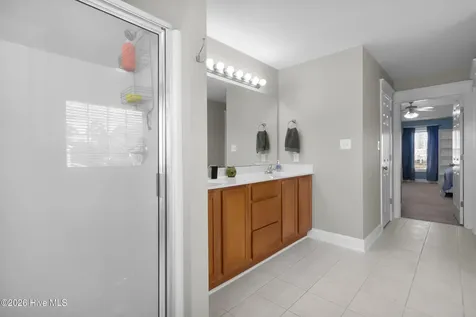 210 Dorovan Court Hubert NC 28539