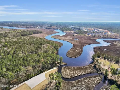 210 Dorovan Court Hubert NC 28539