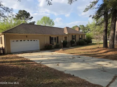 802 Eagle Road Kinston NC 28501