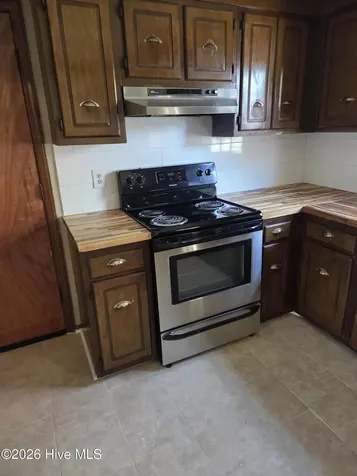 802 Eagle Road Kinston NC 28501