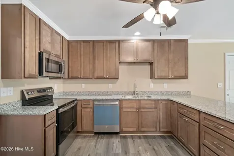 214 N Walnut Street Rose Hill NC 28458