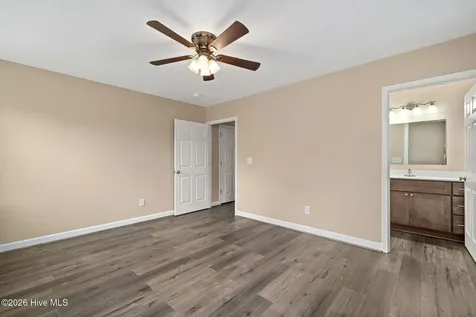 214 N Walnut Street Rose Hill NC 28458