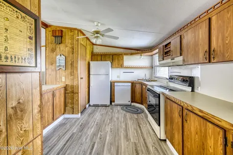 7060 7th Street Surf City NC 28445