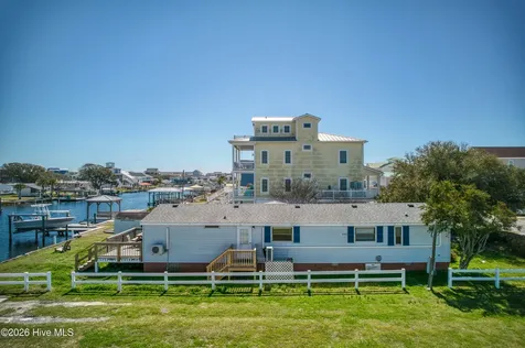 7060 7th Street Surf City NC 28445