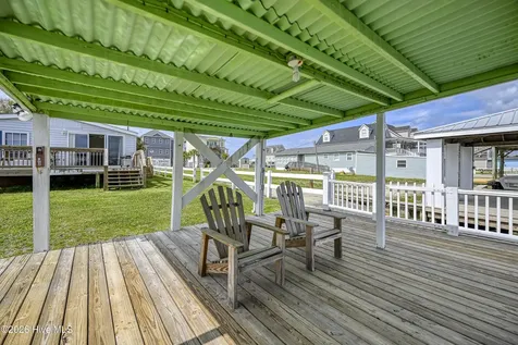 7060 7th Street Surf City NC 28445
