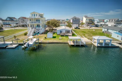 7060 7th Street Surf City NC 28445