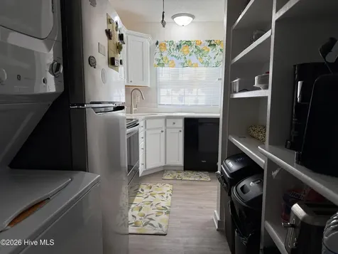 283 Salter Path Road Pine Knoll Shores NC 28512