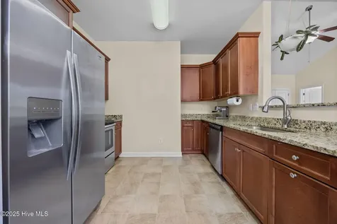 257 E Ivybridge Drive Hubert NC 28539