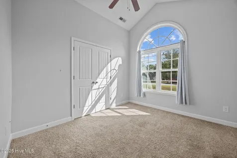 257 E Ivybridge Drive Hubert NC 28539
