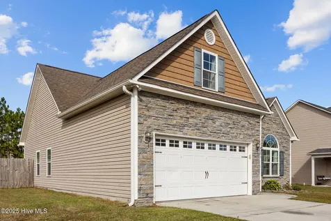 257 E Ivybridge Drive Hubert NC 28539