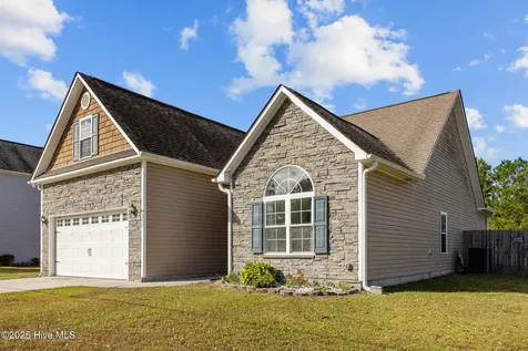 257 E Ivybridge Drive Hubert NC 28539