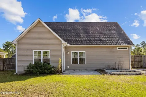 257 E Ivybridge Drive Hubert NC 28539