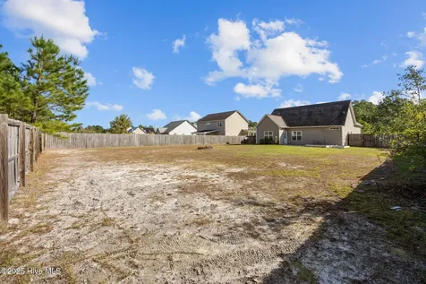 257 E Ivybridge Drive Hubert NC 28539