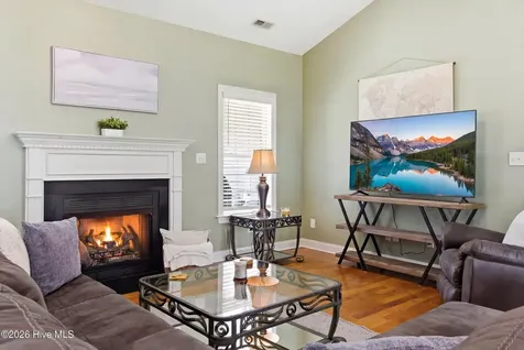 123 Mom Lane New Bern NC 28562