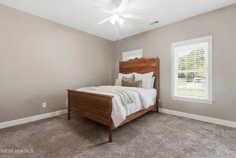 123 Mom Lane New Bern NC 28562