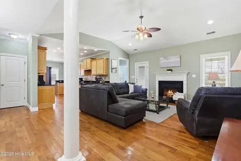 123 Mom Lane New Bern NC 28562