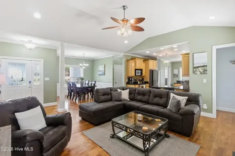 123 Mom Lane New Bern NC 28562