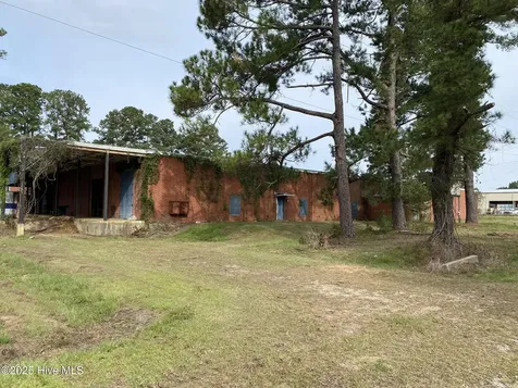 523 Flitter Hill Road Whiteville NC 28472