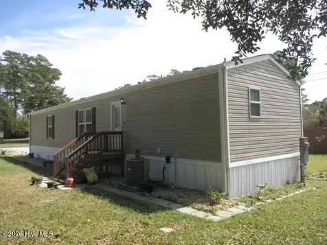 107 Paradise Lane Newport NC 28570