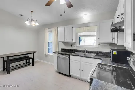 138 Leslie Lane Havelock NC 28532