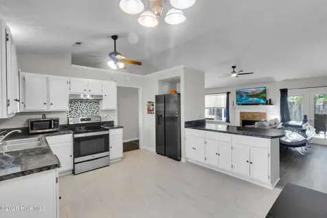 138 Leslie Lane Havelock NC 28532
