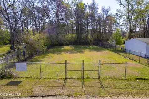 22 & 23 Midyette Street Oriental NC 28571