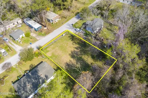 22 & 23 Midyette Street Oriental NC 28571