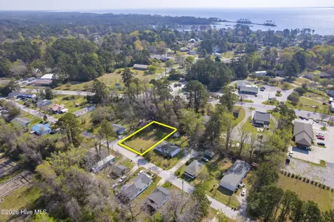 22 & 23 Midyette Street Oriental NC 28571