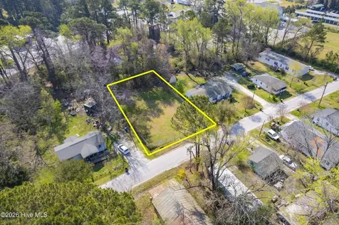22 & 23 Midyette Street Oriental NC 28571