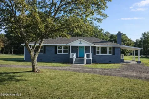 786 Old Winberry Road Newport NC 28570
