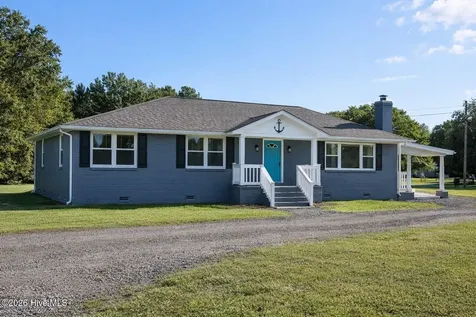 786 Old Winberry Road Newport NC 28570