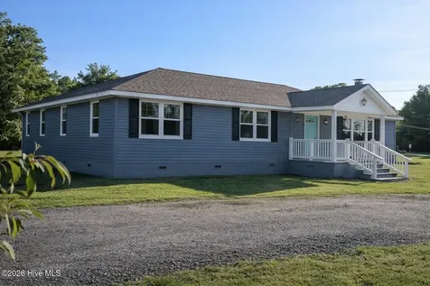 786 Old Winberry Road Newport NC 28570
