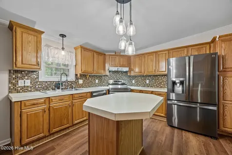 209 Old Ironsides Road Newport NC 28570