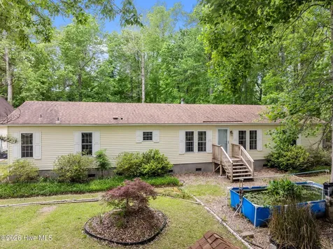 209 Old Ironsides Road Newport NC 28570