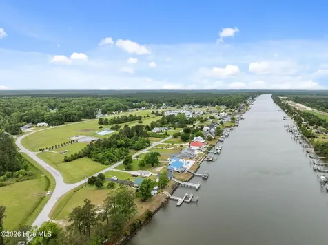 209 Old Ironsides Road Newport NC 28570