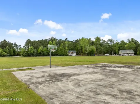 209 Old Ironsides Road Newport NC 28570