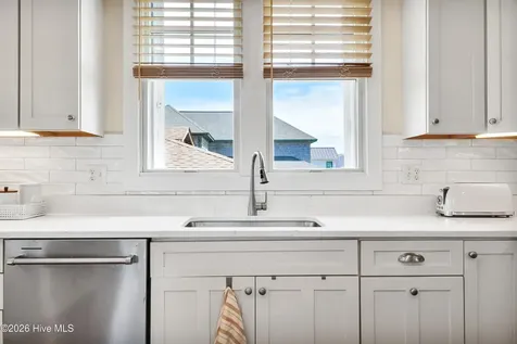 4 E Raleigh Street Wrightsville Beach NC 28480