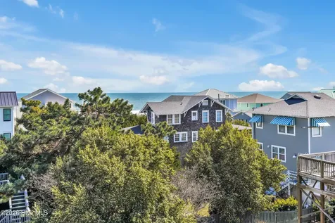 4 E Raleigh Street Wrightsville Beach NC 28480