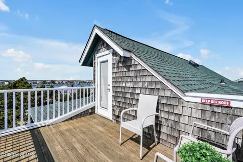 4 E Raleigh Street Wrightsville Beach NC 28480