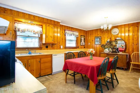 111 North Drive Chocowinity NC 27817