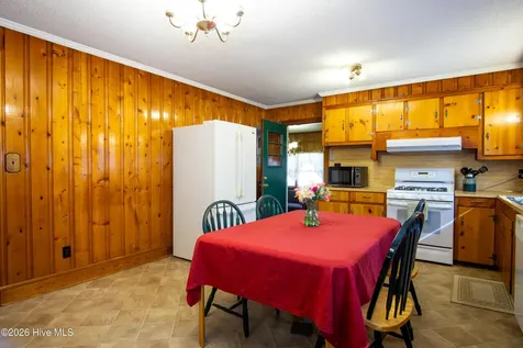 111 North Drive Chocowinity NC 27817