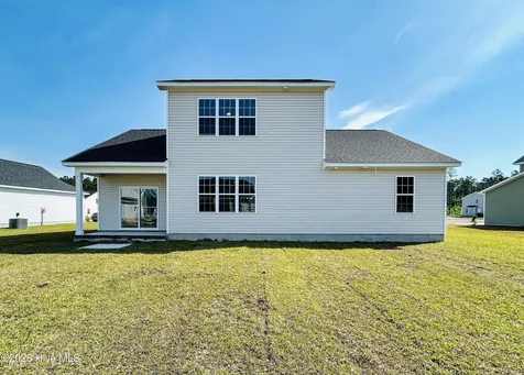 826 Hidden Bridge Road Jacksonville NC 28546