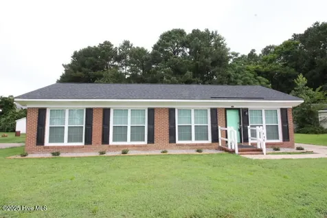 121 Walter Drive Battleboro NC 27809