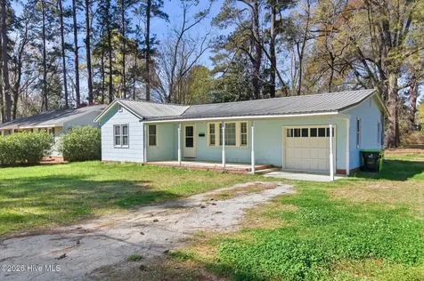 221 N Thompson Street Whiteville NC 28472
