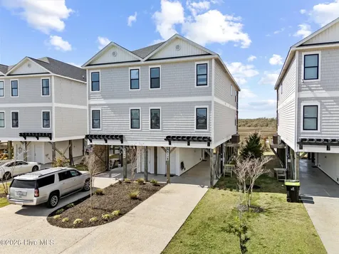 813 N New River Drive Surf City NC 28445
